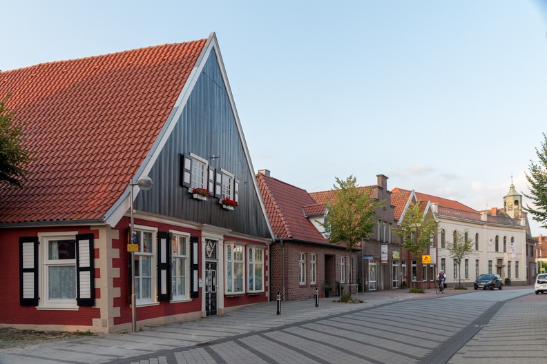 HK 5883 (5087 visits) HK 5883