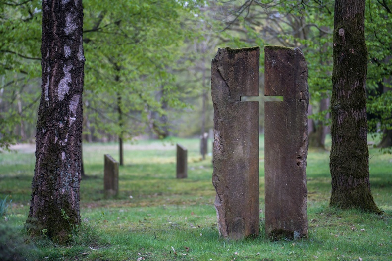 Pue 2023 04 27 FotoGraf Suedfriedhof Nr 05167 kl