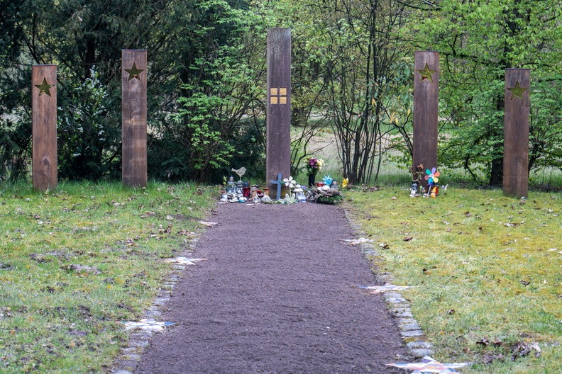 Pue 2023 04 27 FotoGraf Suedfriedhof Nr 05173 kl